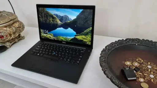 Dell Latitude 7480 Business Laptop Core i7 6th Gen 8GB RAM 256GB SSD 14.1" LED Screen (Used)